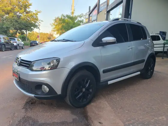 VOLKSWAGEN FOX 1.6 MI 8V FLEX 4P AUTOMATIZADO VOLKSWAGEN FOX 1.6 MI 8V FLEX 4P AUTOMATIZADO