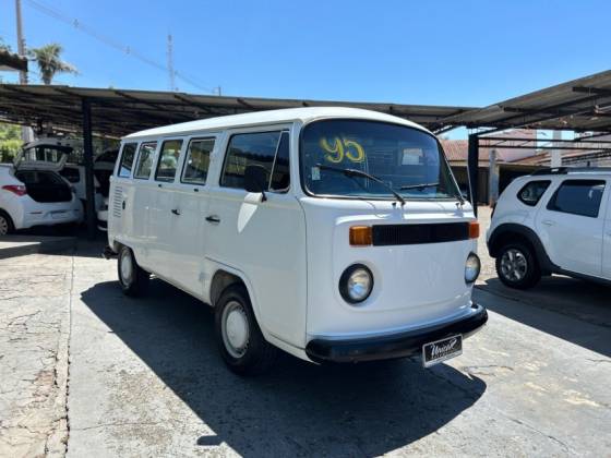 VOLKSWAGEN KOMBI 1.6 LUXO 8V GASOLINA 3P MANUAL