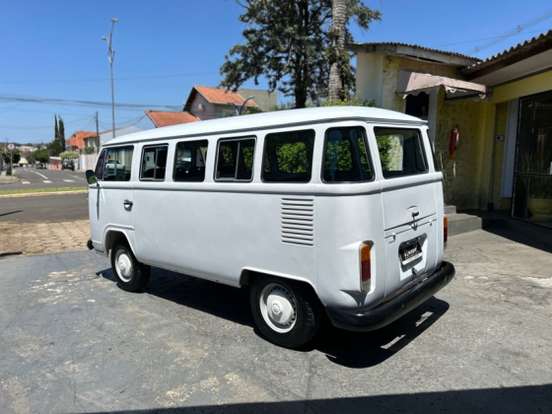 VOLKSWAGEN-KOMBI-1.6 LUXO 8V GASOLINA 3P MANUAL VOLKSWAGEN-KOMBI-1995