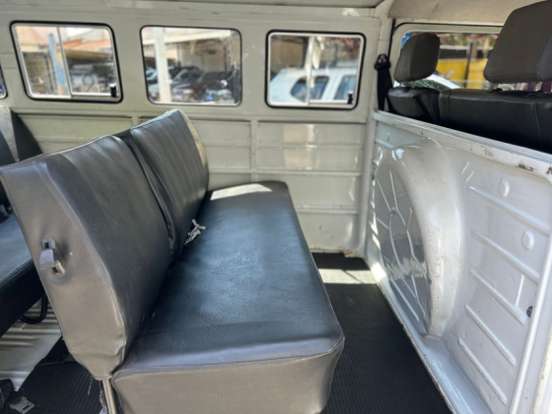 VOLKSWAGEN-KOMBI-1.6 LUXO 8V GASOLINA 3P MANUAL VOLKSWAGEN-KOMBI-1995