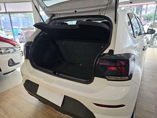 VOLKSWAGEN-POLO-2023
