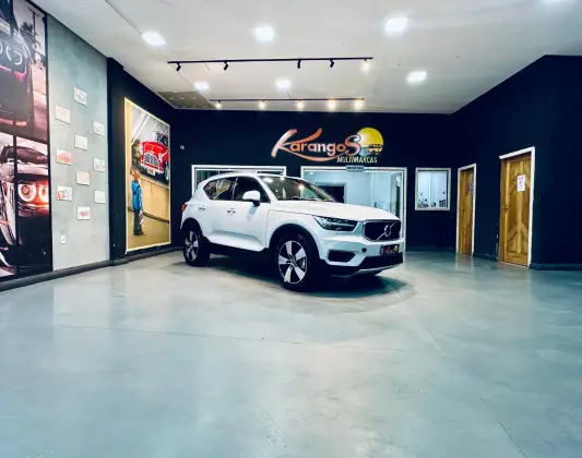 VOLVO XC40 2.0 T4 GASOLINA MOMENTUM GEARTRONIC