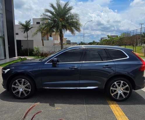 VOLVO-XC60-2021