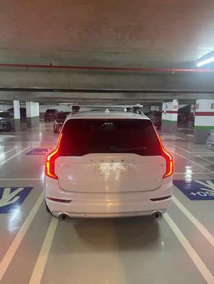 VOLVO-XC90-2018