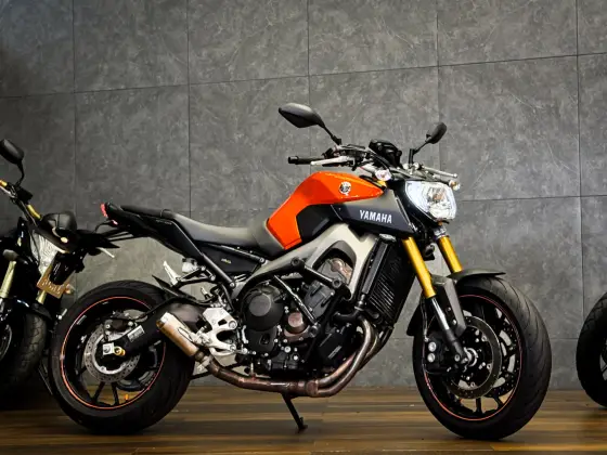 YAMAHA MT-09 YAMAHA MT-09