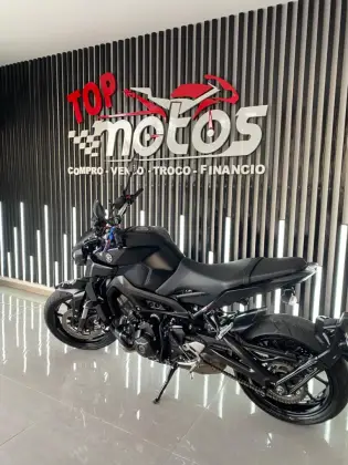 YAMAHA MT-09 