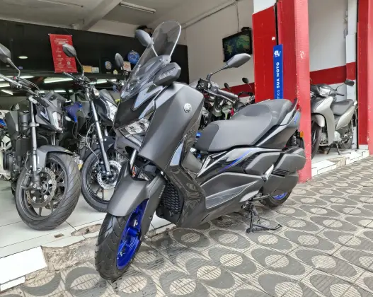 YAMAHA XMAX 300 CONNECTED ABS 