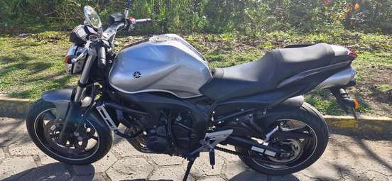 YAMAHA-FAZER 600-2008