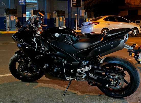 YAMAHA-YZF R1-2011