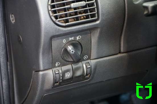 CHEVROLET-MONTANA-2005
