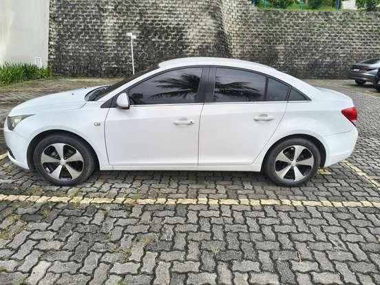 CHEVROLET-CRUZE-2013