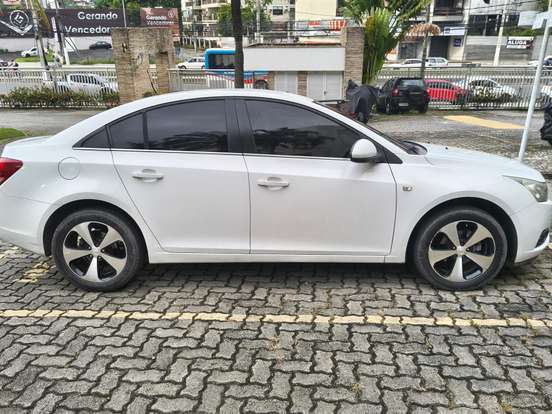 CHEVROLET-CRUZE-1.8 LT 16V FLEX 4P AUTOMÁTICO CHEVROLET-CRUZE-2013
