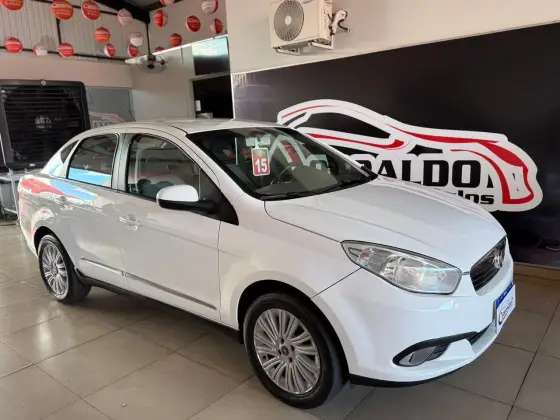 FIAT GRAND SIENA 1.6 MPI ESSENCE 16V FLEX 4P MANUAL