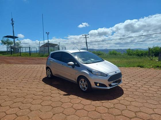 FORD FIESTA 1.6 SE HATCH 16V FLEX 4P MANUAL
