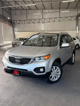 KIA SORENTO 3.5 EX2 V6 4X4 24V GASOLINA 4P AUTOMÁTICO KIA SORENTO 3.5 EX2 V6 4X4 24V GASOLINA 4P AUTOMÁTICO