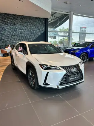 LEXUS UX 300h 2.0 VVT-I HYBRID CVT LEXUS UX 300h 2.0 VVT-I HYBRID CVT