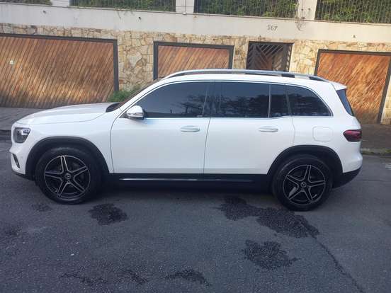 MERCEDES-BENZ-GLB 200-2020