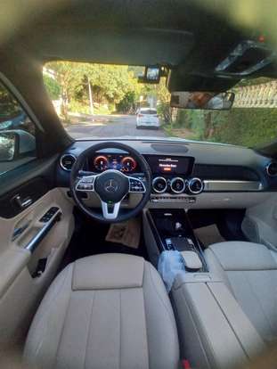 MERCEDES-BENZ-GLB 200-2020