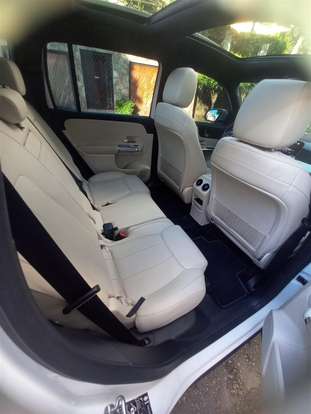 MERCEDES-BENZ-GLB 200-2020