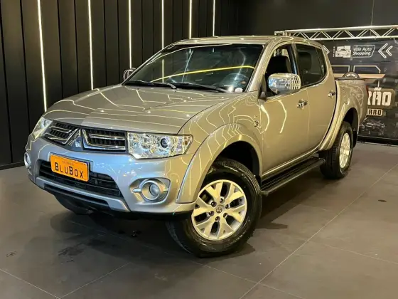 MITSUBISHI L200 TRITON 2.4 HLS 4X2 CD 16V FLEX 4P MANUAL