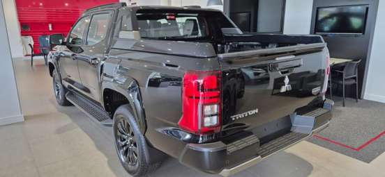 MITSUBISHI-TRITON-2026