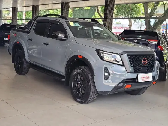NISSAN FRONTIER 2.3 16V TURBO DIESEL PRO4X CD 4X4 AUTOMÁTICO