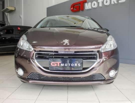 PEUGEOT-208-2015