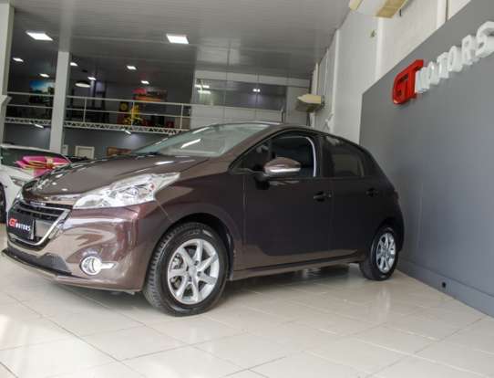 PEUGEOT-208-2015