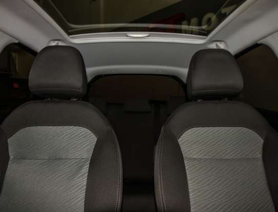 PEUGEOT-208-2015