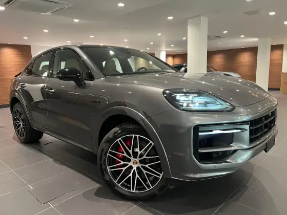 PORSCHE CAYENNE 3.0 V6 S E-HYBRID BLACK EDITION COUPÉ AWD TIPTRONIC S PORSCHE CAYENNE 3.0 V6 S E-HYBRID BLACK EDITION COUPÉ AWD TIPTRONIC S