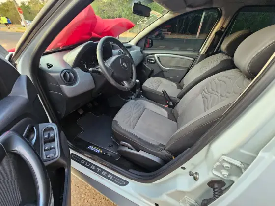 RENAULT DUSTER 1.6 DYNAMIQUE 4X2 16V FLEX 4P MANUAL RENAULT DUSTER 1.6 DYNAMIQUE 4X2 16V FLEX 4P MANUAL