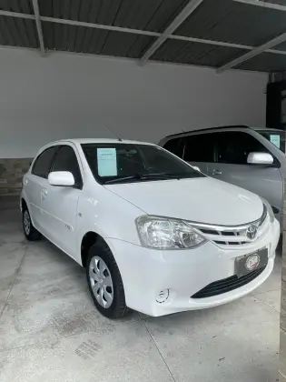 TOYOTA ETIOS 1.3 XS 16V FLEX 4P MANUAL TOYOTA ETIOS 1.3 XS 16V FLEX 4P MANUAL