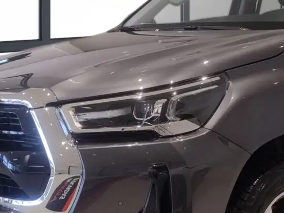TOYOTA-HILUX-2025
