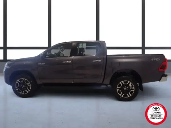 TOYOTA-HILUX-2.8 D-4D TURBO DIESEL CD SRX 4X4 AUTOMÁTICO TOYOTA-HILUX-2025
