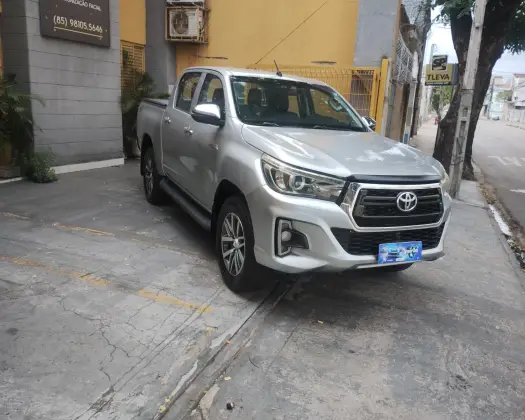 TOYOTA HILUX 2.8 STD 4X4 CD 16V DIESEL 4P MANUAL