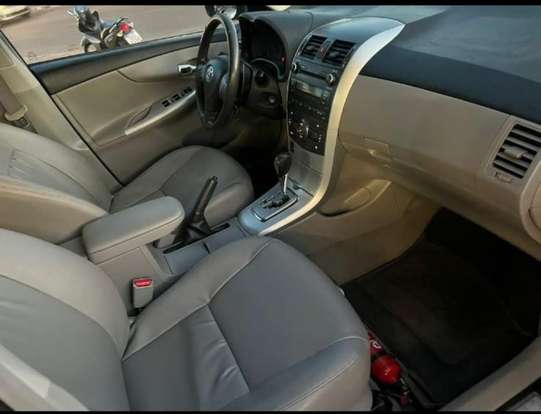 TOYOTA-COROLLA-2011