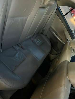 TOYOTA-COROLLA-2011