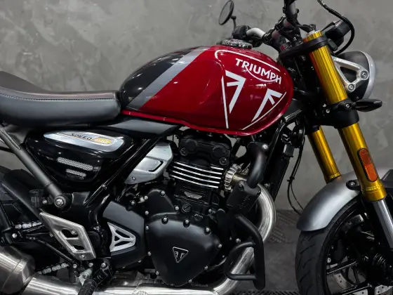 TRIUMPH SPEED 400 