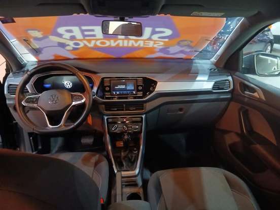VOLKSWAGEN-T-CROSS-2024