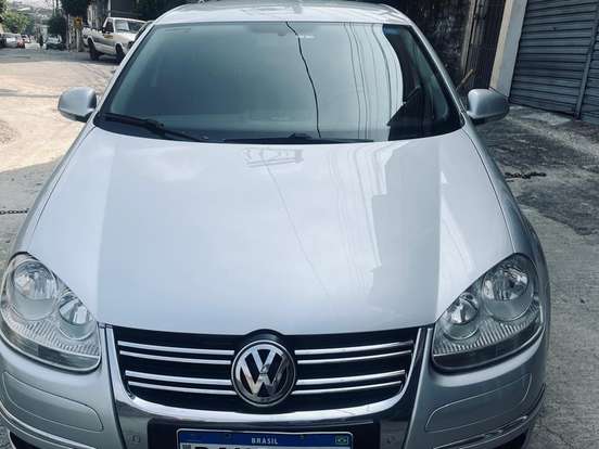 VOLKSWAGEN-JETTA-2.5 I 20V 170CV GASOLINA 4P TIPTRONIC VOLKSWAGEN-JETTA-2009