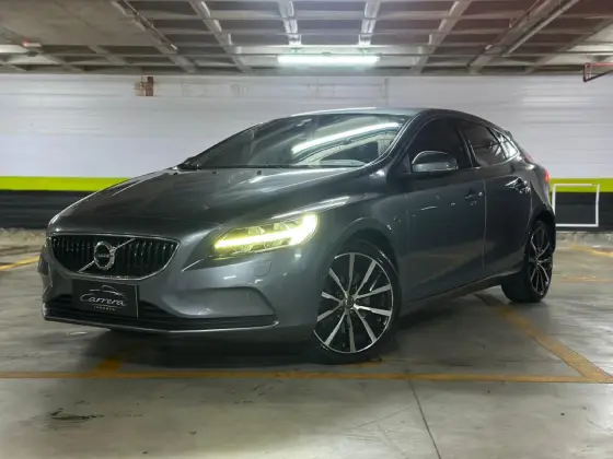VOLVO V40 2.0 T4 MOMENTUM GASOLINA 4P AUTOMÁTICO VOLVO V40 2.0 T4 MOMENTUM GASOLINA 4P AUTOMÁTICO