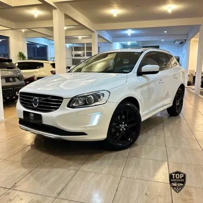VOLVO XC60 2.0 T5 MOMENTUM GASOLINA 4P AUTOMÁTICO