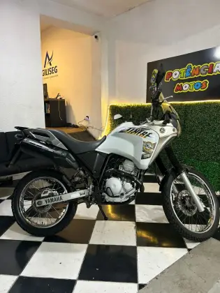 YAMAHA XTZ 250 TÉNÉRÉ 