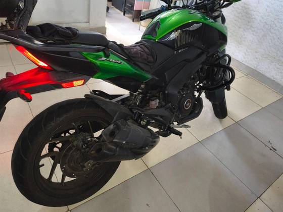 BAJAJ DOMINAR 400 