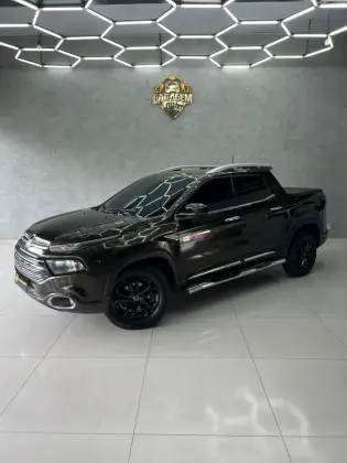 FIAT TORO 2.0 16V TURBO DIESEL VOLCANO 4WD AT9 FIAT TORO 2.0 16V TURBO DIESEL VOLCANO 4WD AT9