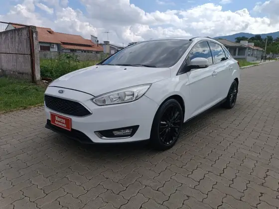 FORD FOCUS 2.0 SE PLUS 16V FLEX 4P POWERSHIFT