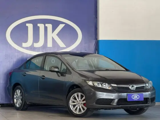 HONDA CIVIC 1.8 LXS 16V FLEX 4P AUTOMÁTICO HONDA CIVIC 1.8 LXS 16V FLEX 4P AUTOMÁTICO