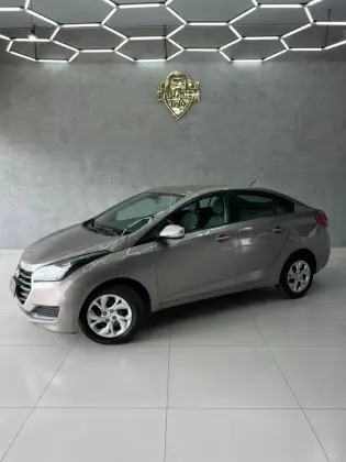 HYUNDAI HB20S 1.6 COMFORT PLUS 16V FLEX 4P AUTOMÁTICO