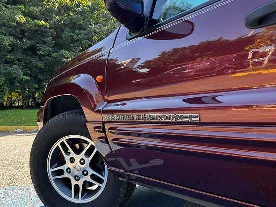 JEEP-GRAND CHEROKEE-4.7 LIMITED QUADRA DRIVE 4X4 V8 16V GASOLINA 4P AUTOMÁTICO JEEP-GRAND CHEROKEE-2000