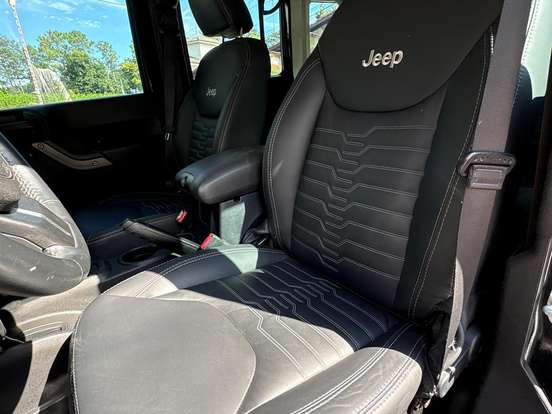 JEEP-WRANGLER-3.6 UNLIMITED SPORT 4X4 V6 GASOLINA 4P AUTOMÁTICO JEEP-WRANGLER-2015